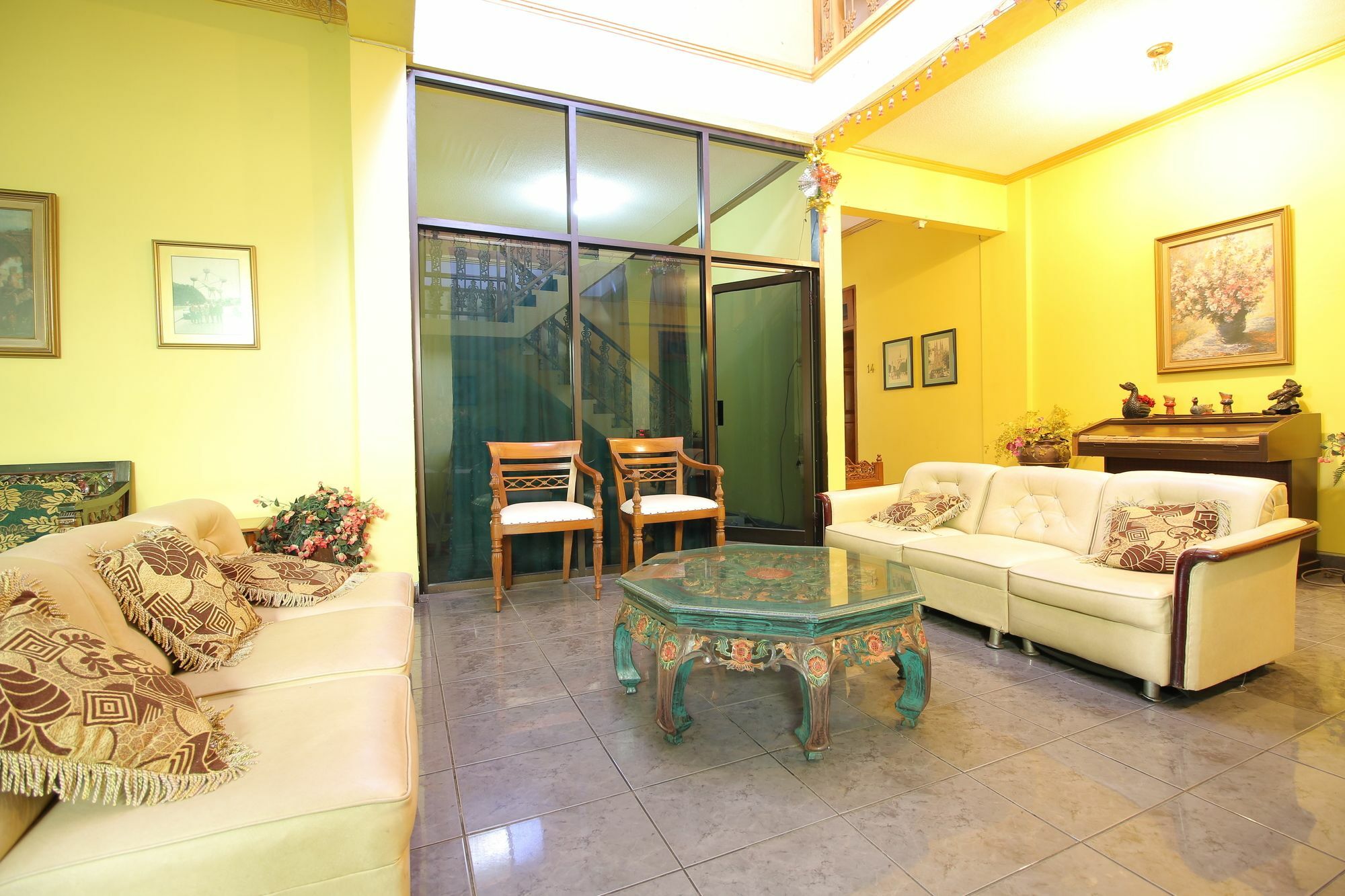 Oyo 392 Hotel Mawar Saron Yogyakarta Exterior photo